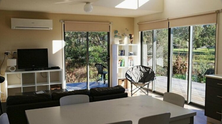 Beach Shack Coles Bay - Photo2