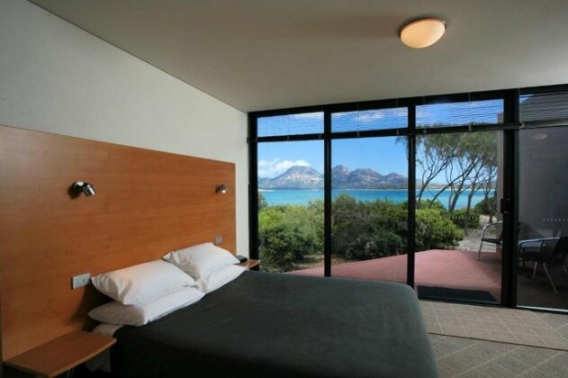 Edge of the Bay Resort - Photo3