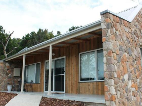 Freycinet Stone Studio 5 - Photo2