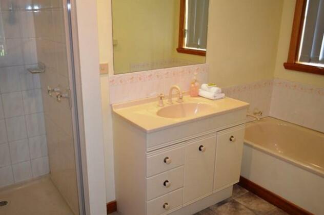 Freycinet Villa 2 - Photo3