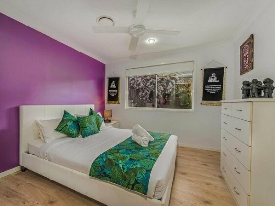 Coolum House Pet Friendly - Photo5