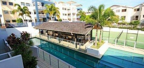 Coolum Seaside Apartments - Photo2