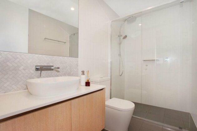 Drift Apartments unit 406 - NEW LISTING - Photo2