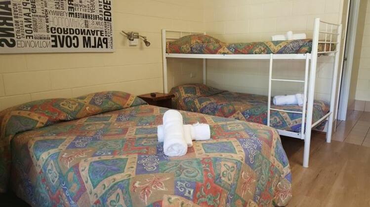 Cow Bay Hotel Motel - Photo5