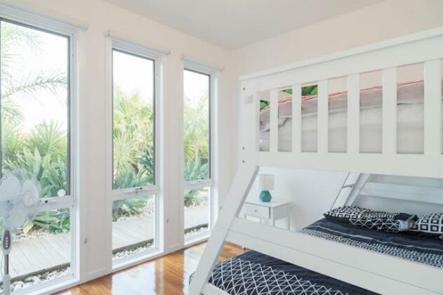 Currawong Close - Pool & Alfresco - Rejuvenate Stays - Photo3