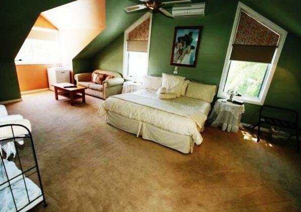Silver Waters Bed and Breakfast - Photo2