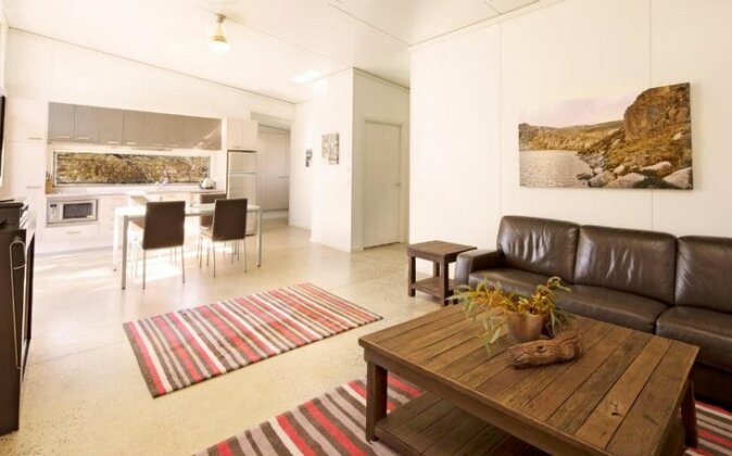 Ecocrackenback 18 'Sustainable luxurious chalet close to the slopes ' - Photo2