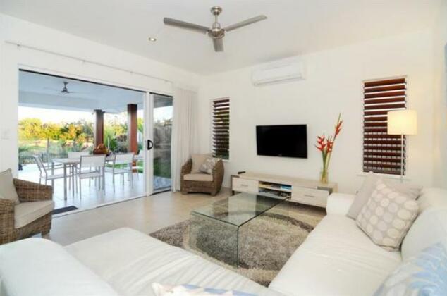 4 Cascade - Luxury Holiday House - Photo5