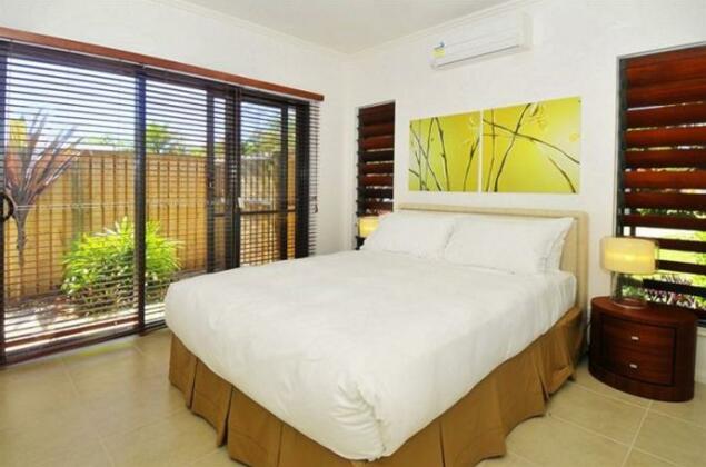 9 Cascade - Luxury Holiday House - Photo5