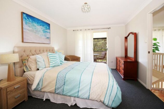 The Crescent - Pet Friendly - 1 Min to Beach - Photo4