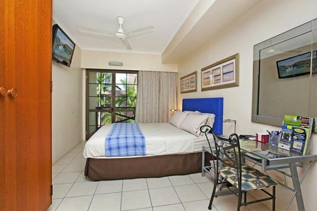 10 Colonial Court - Photo3