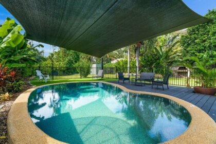 Private Pool Big Backyard Aircon - Paradise