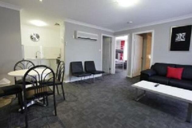 Cattlemans Country Motor Inn & Serviced Apartments - Photo4
