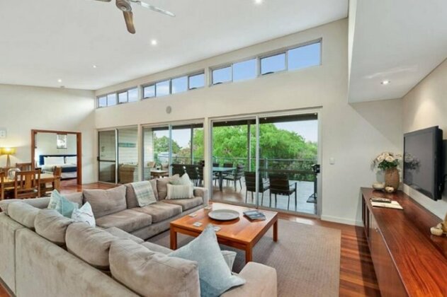 BeachBlu Holiday Home - Photo2