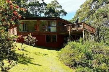 Eaglehawk Rainforest Retreat