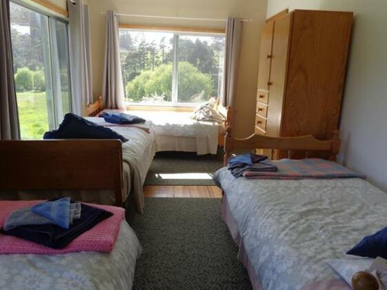 Hillcrest Farmhouse - Photo2