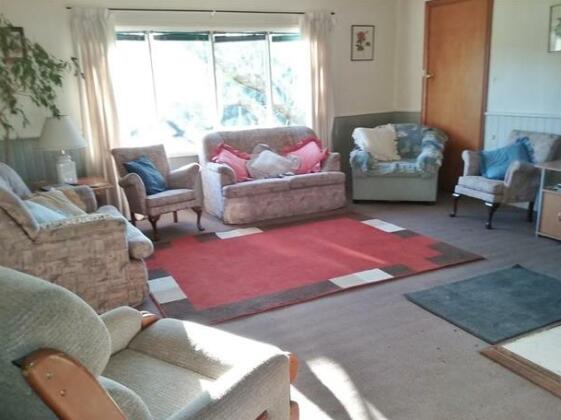 Hillcrest Farmhouse - Photo3