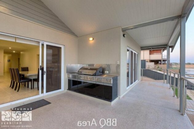 11 Kestrel Place - Private Jetty - Photo4