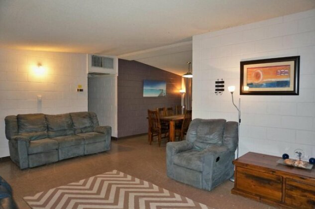 13 Grenadier Street - Large Outdoor Entertaining Area - Photo5