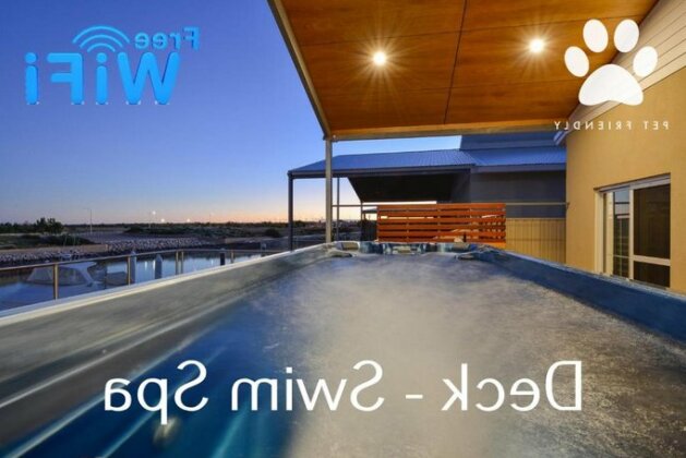19 Corella Court - Spacious Deck With Swim Spa - Photo3