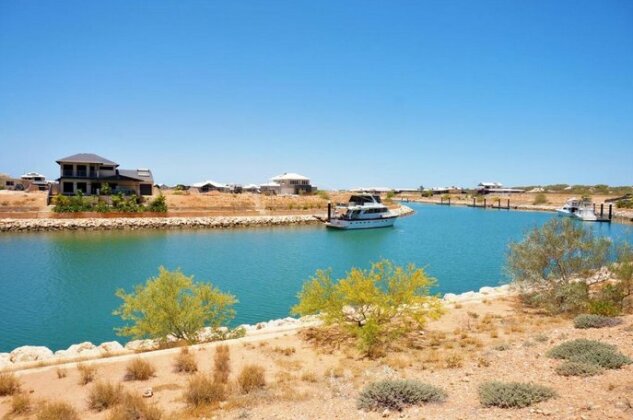 27 Corella Court - With Pool - Photo5