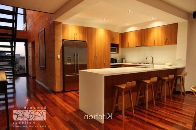 31 Inggarda Lane - Private Jetty Inc Wifi - Photo2