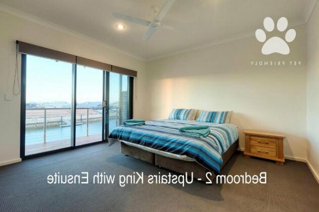6 Corella Court - Private Jetty & Pool - Photo4