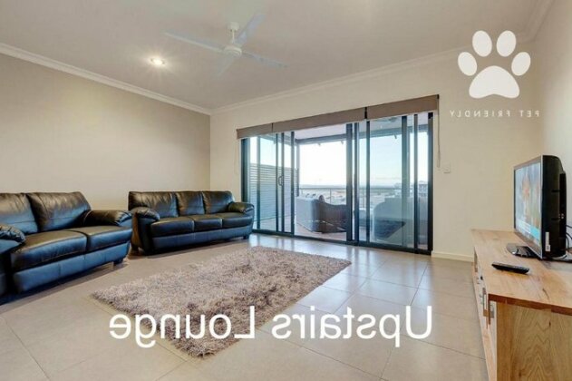 6 Corella Court - Private Jetty & Pool - Photo5