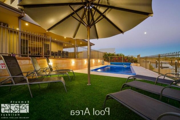 7 Kestrel Place - Private Jetty & Pool - Photo2