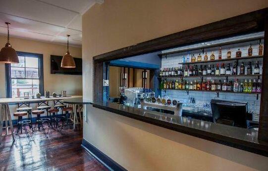 Beadon Bay Hotel - Photo4