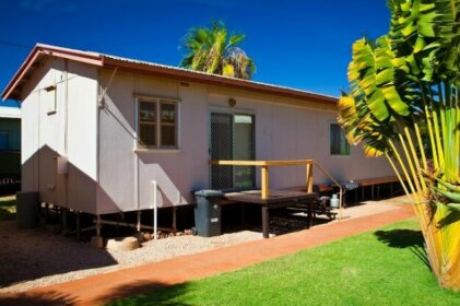Exmouth Villas Unit 29 - A short walk to town and restaurants