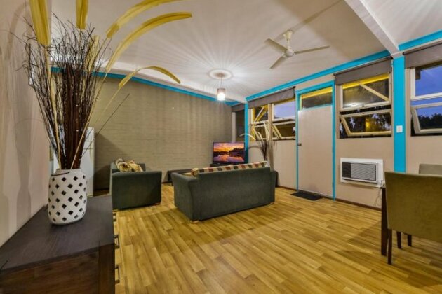 Exmouth Villas Unit 37 - Recently refurbished and close to town centre - Photo3