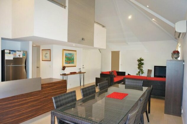 Osprey Holiday Village Unit 104 - Luxury spa bath with a view - Photo3