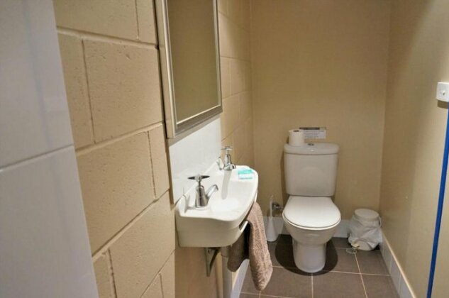 Osprey Holiday Village Unit 104 - Luxury spa bath with a view - Photo5