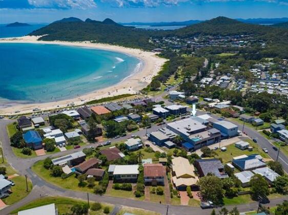 Blue View @ Fingal Bay - Photo3