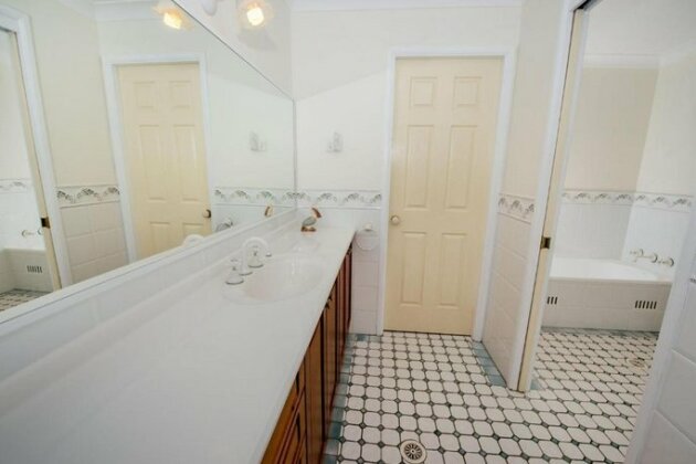 Whitesands Road Unit 2/12 - Photo5