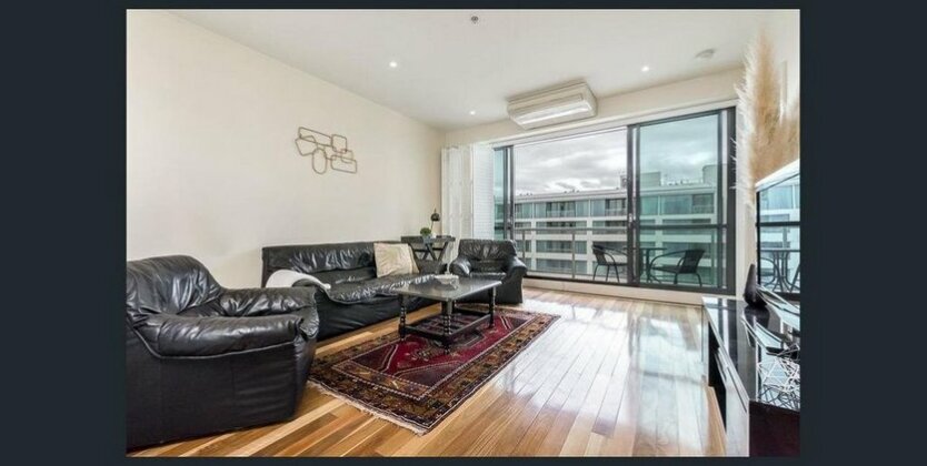 Waterfront Yarra St by Gold Star Stays - Photo2