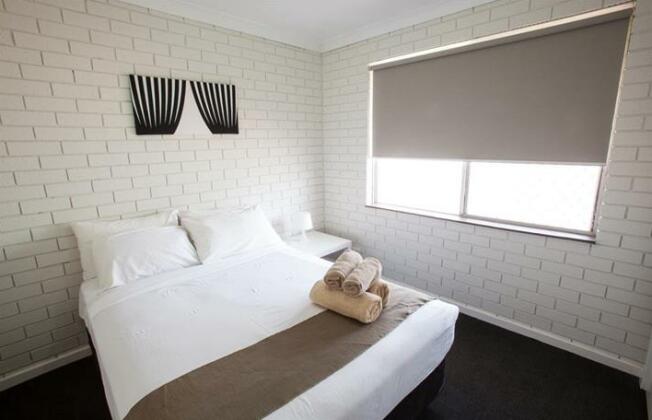 Geraldton's Ocean West Holiday Units & Short Stay Accommodation - Photo4