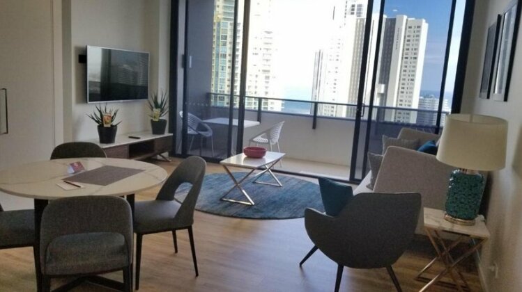 18 Level Apartment 2-Bedrooms Ocean City And Hinterland View In Surfers Paradise - Photo2