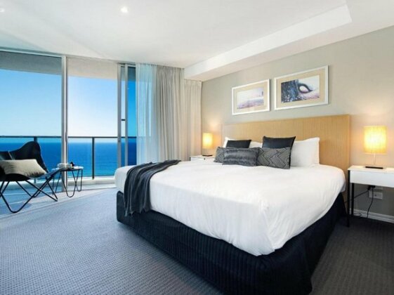 2 Bedroom Ocean View 27 Floors Above H-Residences