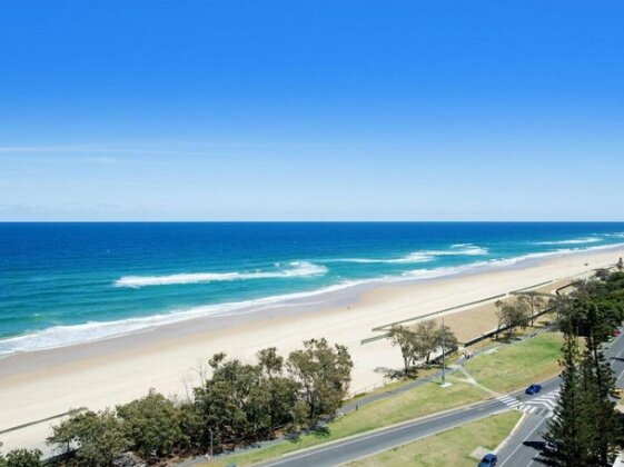 2 Bedroom Ocean View Apartment In Surfers Paradise - Photo5