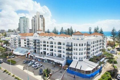 Calypso Plaza Resort Unit 462 - Penthouse style apartment Beachfront Coolangatta
