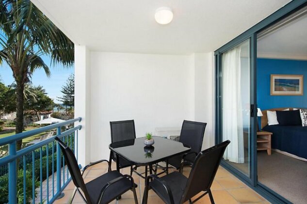 Calypso Plaza Resort Units 215 & 217 COMBINED - Beachfront Coolangatta - Photo2