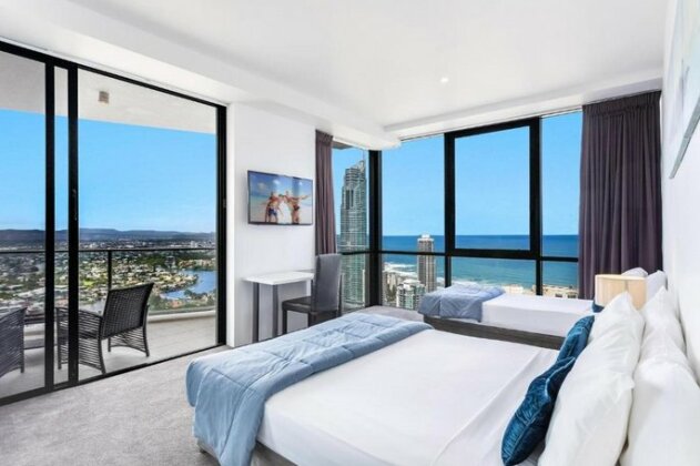 Circle 2 3 4 & 5 Bedroom SkyHomes & Sub Penthouses by Gold Coast Holidays - Photo3