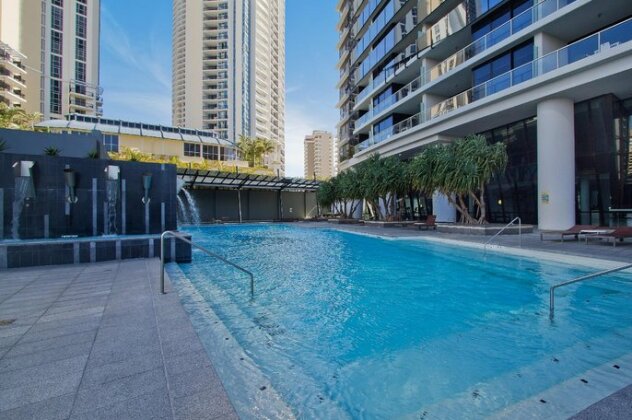 Circle on Cavill Apartments and Sub Penthouses - We Accommodate