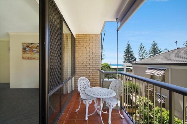 Cobden Court Unit 5 - 2 bedroom unit one street from the beach - Photo2