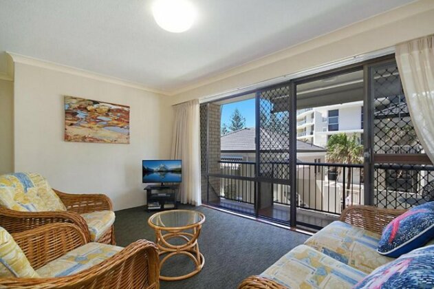 Cobden Court Unit 5 - 2 bedroom unit one street from the beach - Photo3
