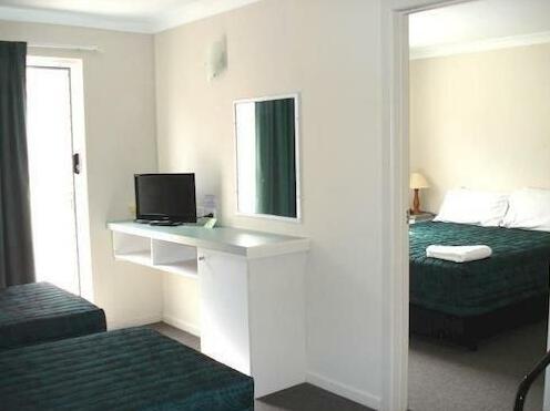 Earls Court Motel & Apartments - Photo2