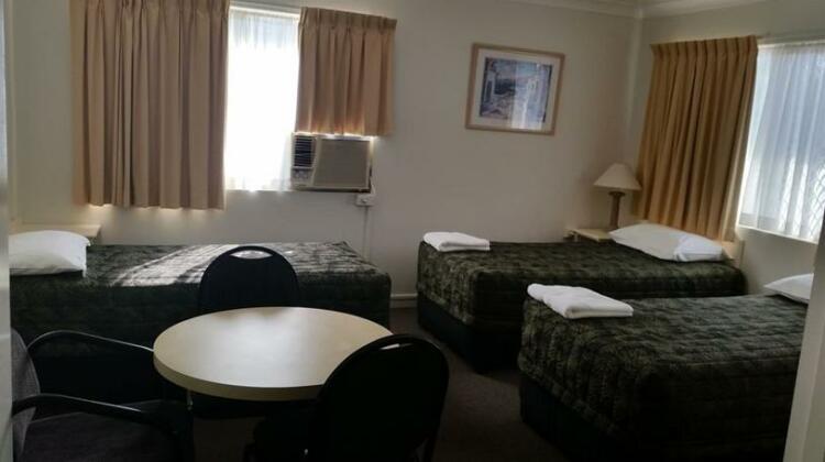Earls Court Motel & Apartments - Photo3