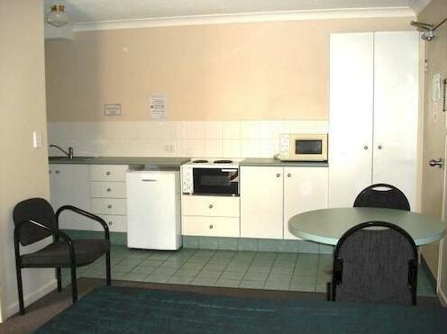 Earls Court Motel & Apartments - Photo4